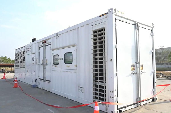 康明斯PowerBloc C2750D5B集裝箱式機(jī)組順利通過72小時(shí)耐久性測試考驗(yàn)